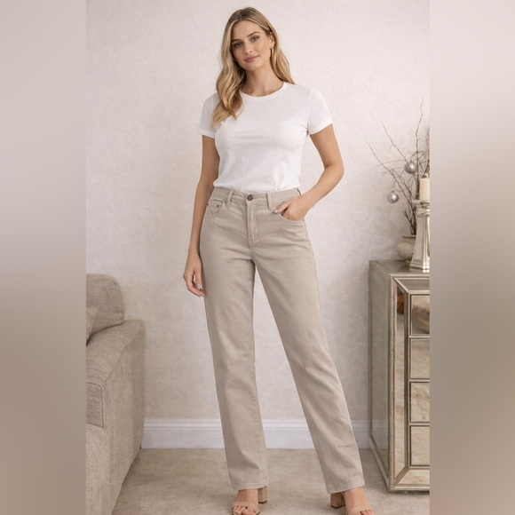 Brunello Cucinelli Pants - Brunello Cucinelli  Stylish Beige jeans size 8